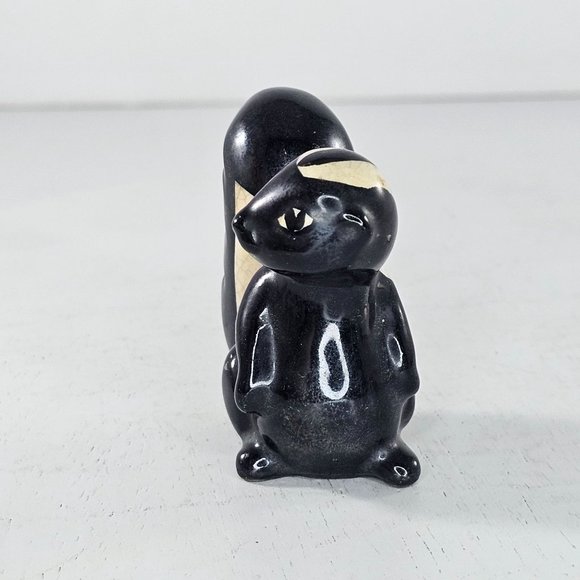 Vintage California Art Pottery Skunk Figurine - Picture 4 of 8
